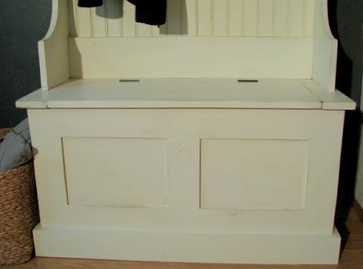 Here are your search results for entry hall bench free woodworking.