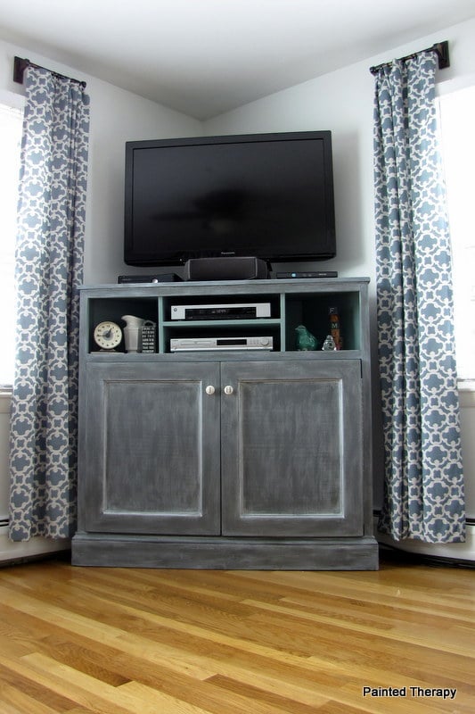 Build a corner media stand! Free plans from Ana-White.com