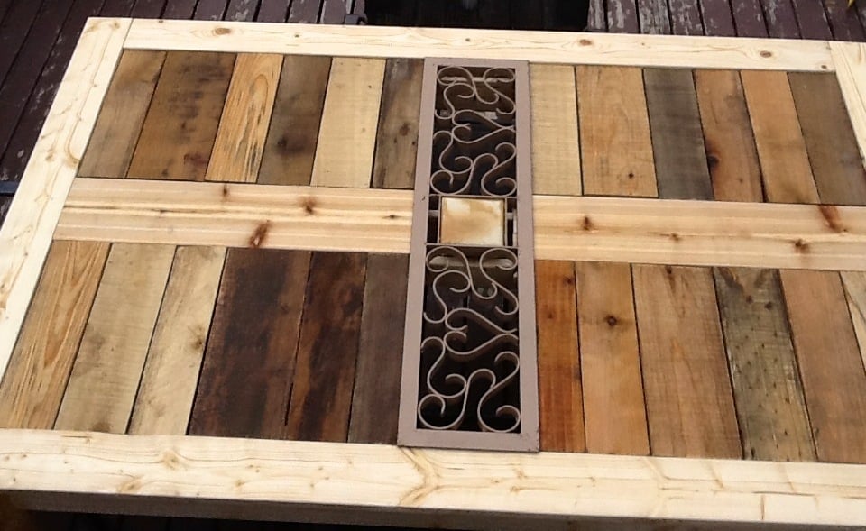 Modified Outdoor Pallet patio table