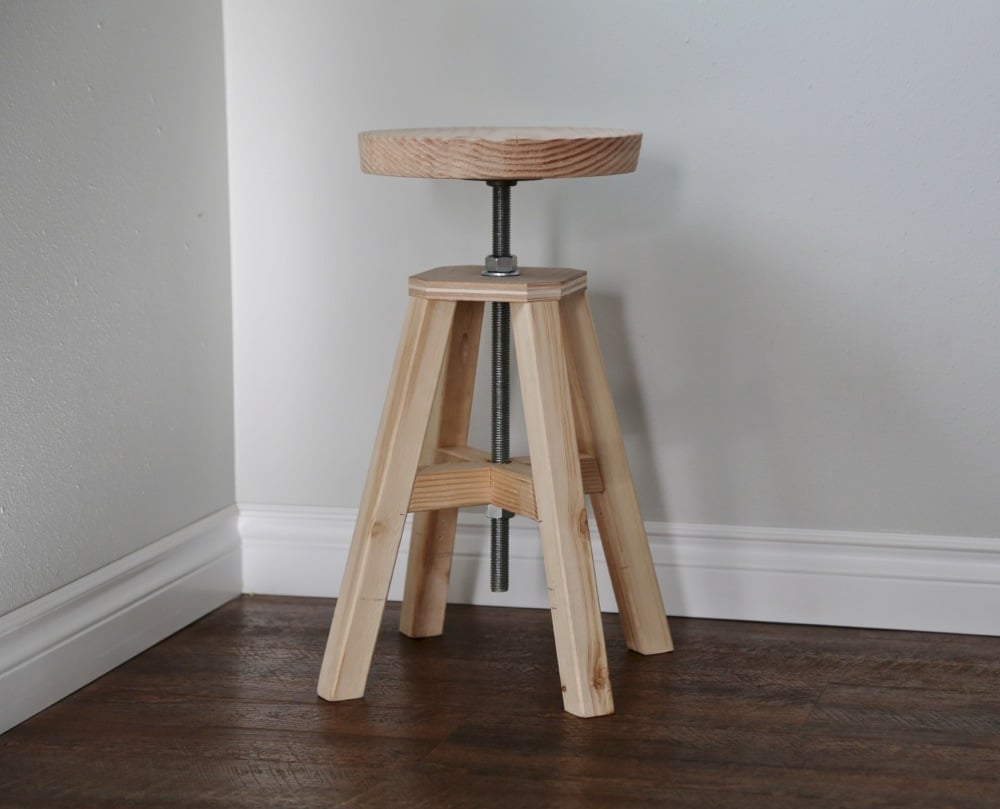  Wood and Metal Stool | Free and Easy DIY Project and Furniture Plans
