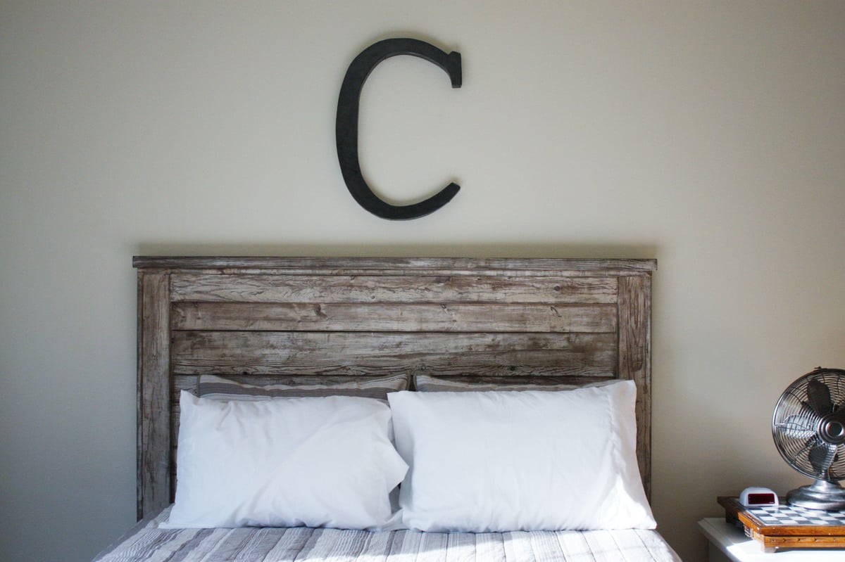 Do Ana It  rustic  Rustic White Headboard from Home Projects Yourself headboard  diy