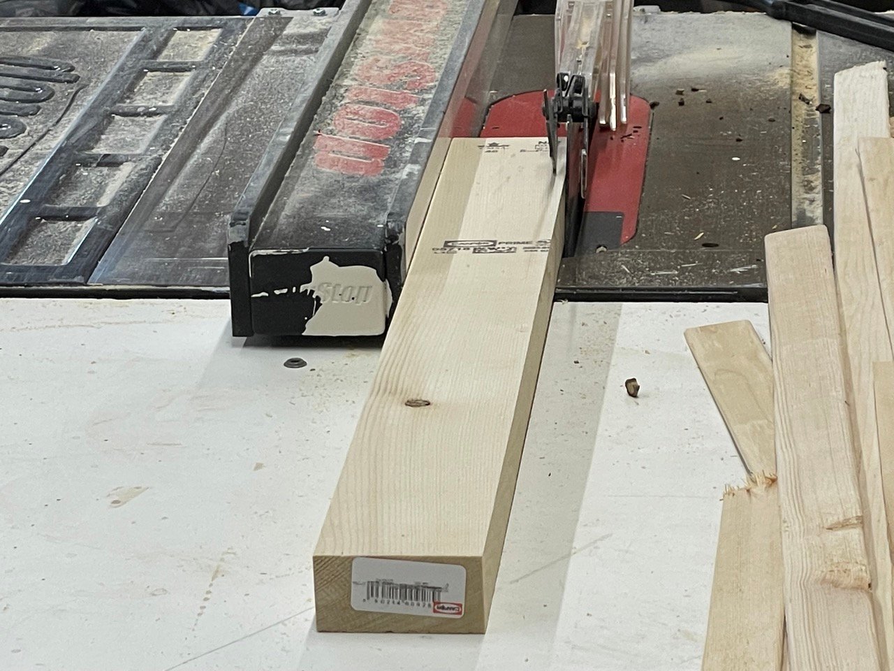 rip 2x4s on tablesaw