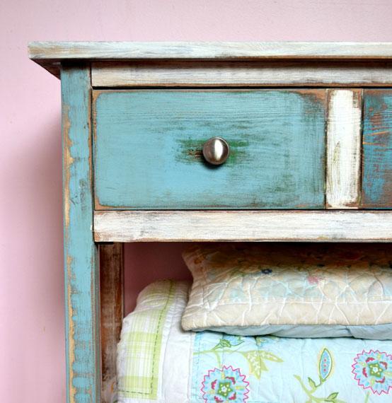 How to Paint Distressed Wood Furniture