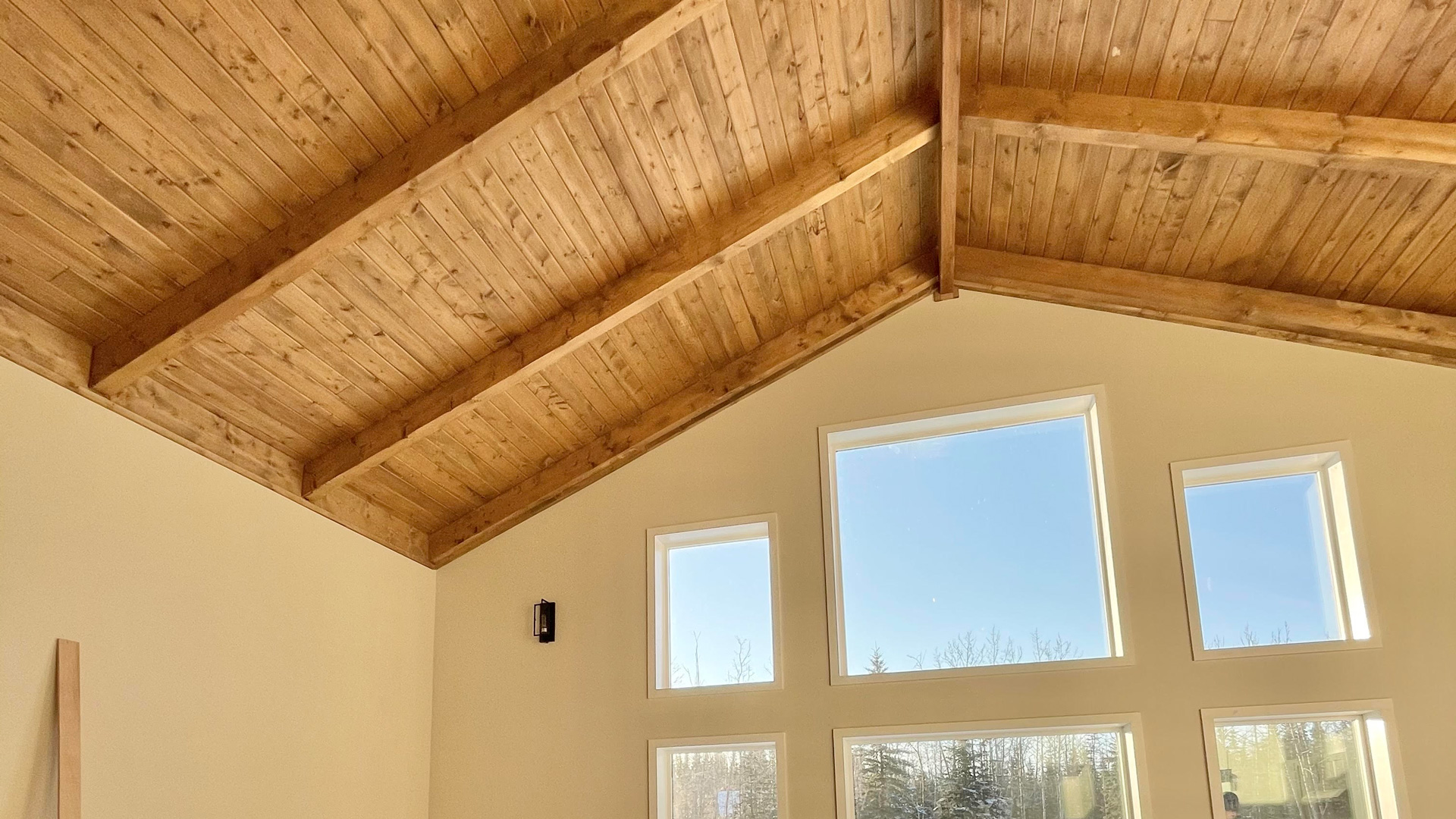 Exposed Beam Vaulted Ceiling Construction The Best Picture Of Beam