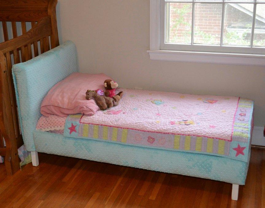 toddler daybed with storage mattress size