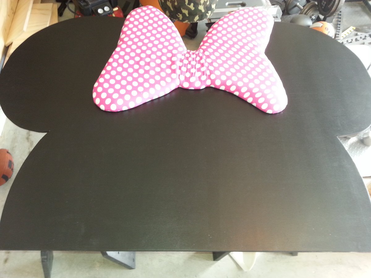 minnie mouse daybed
