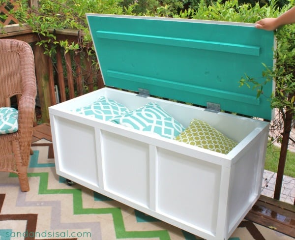 DIY Outdoor Storage Box with Plans - The Handyman's Daughter