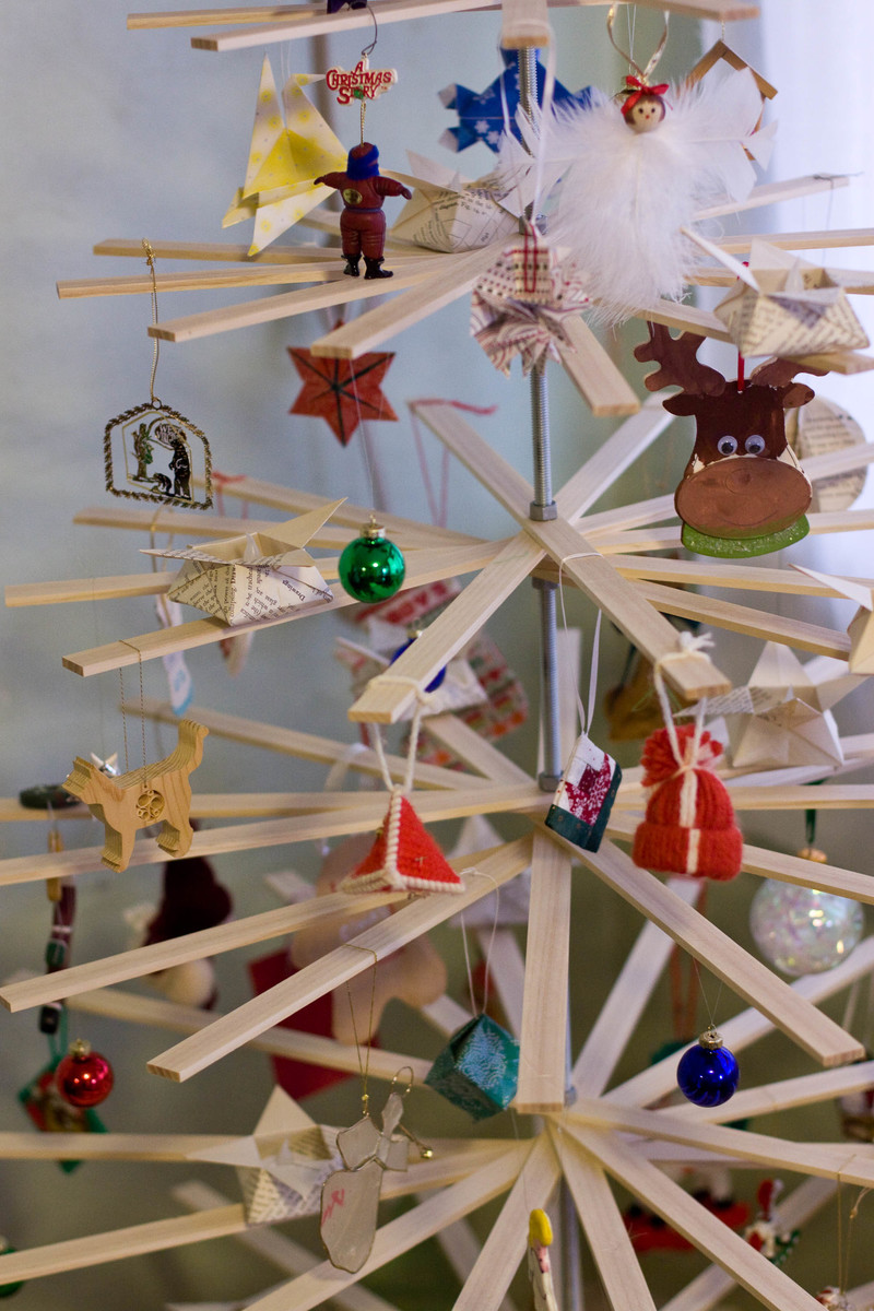 Ana White | Modern Christmas Tree - DIY Projects