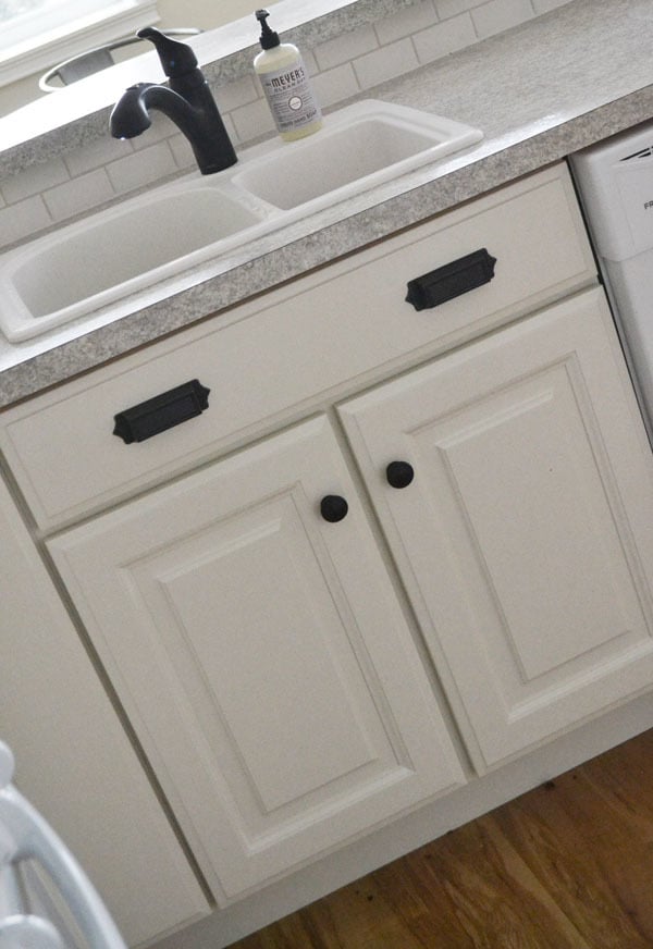 30 Sink Base Momplex Vanilla Kitchen, What Size Base Cabinet For 30 Farm Sink