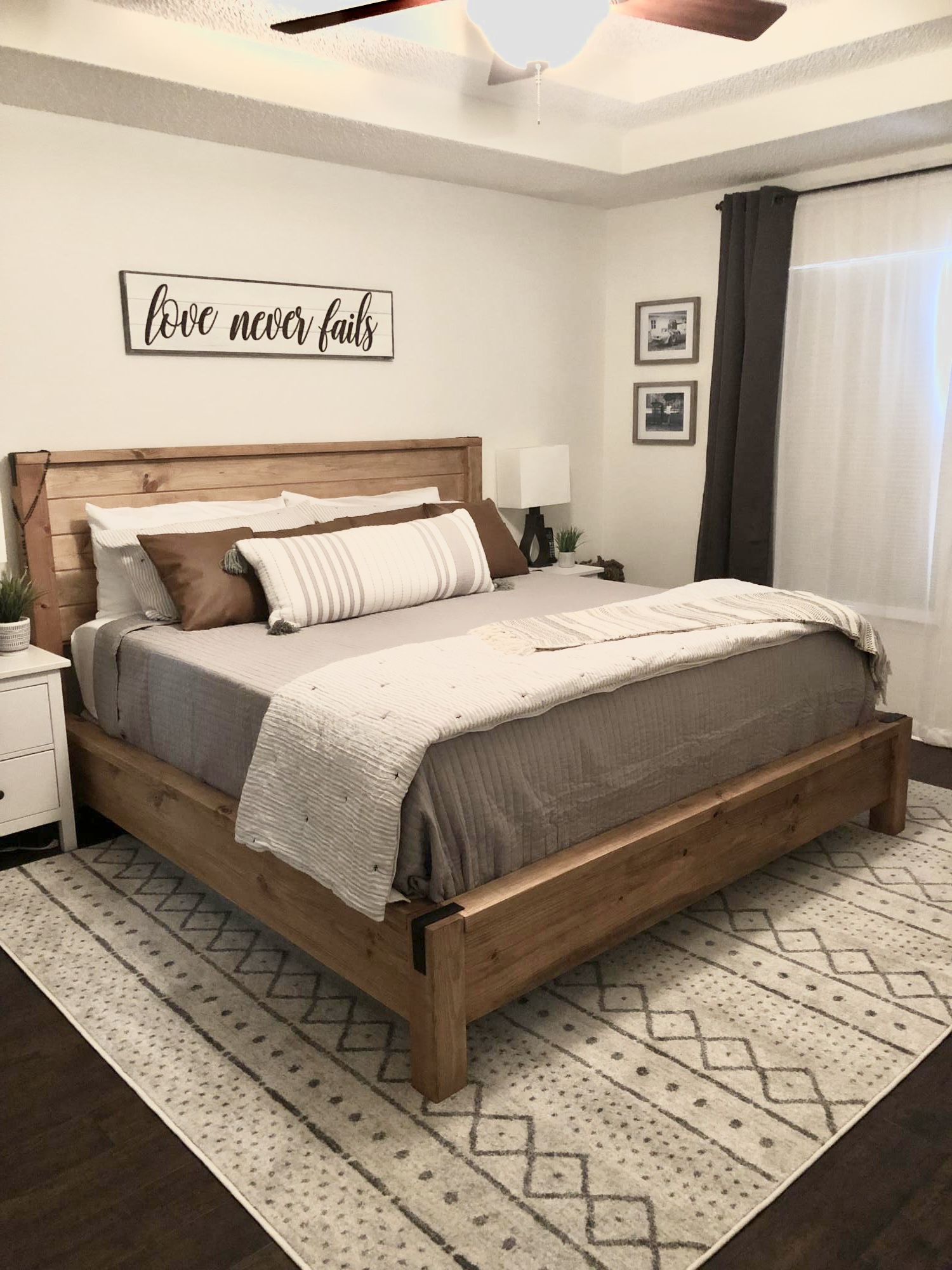 king-farmhouse-bed-ana-white