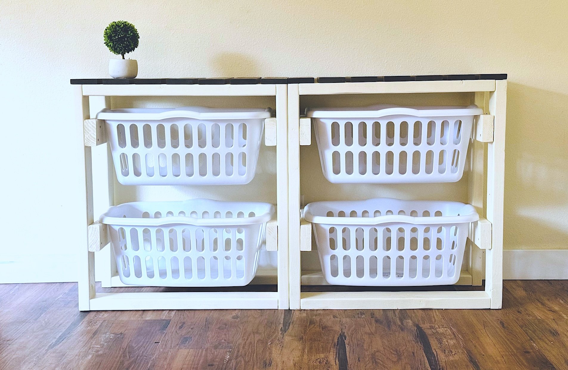 laundry basket organizer