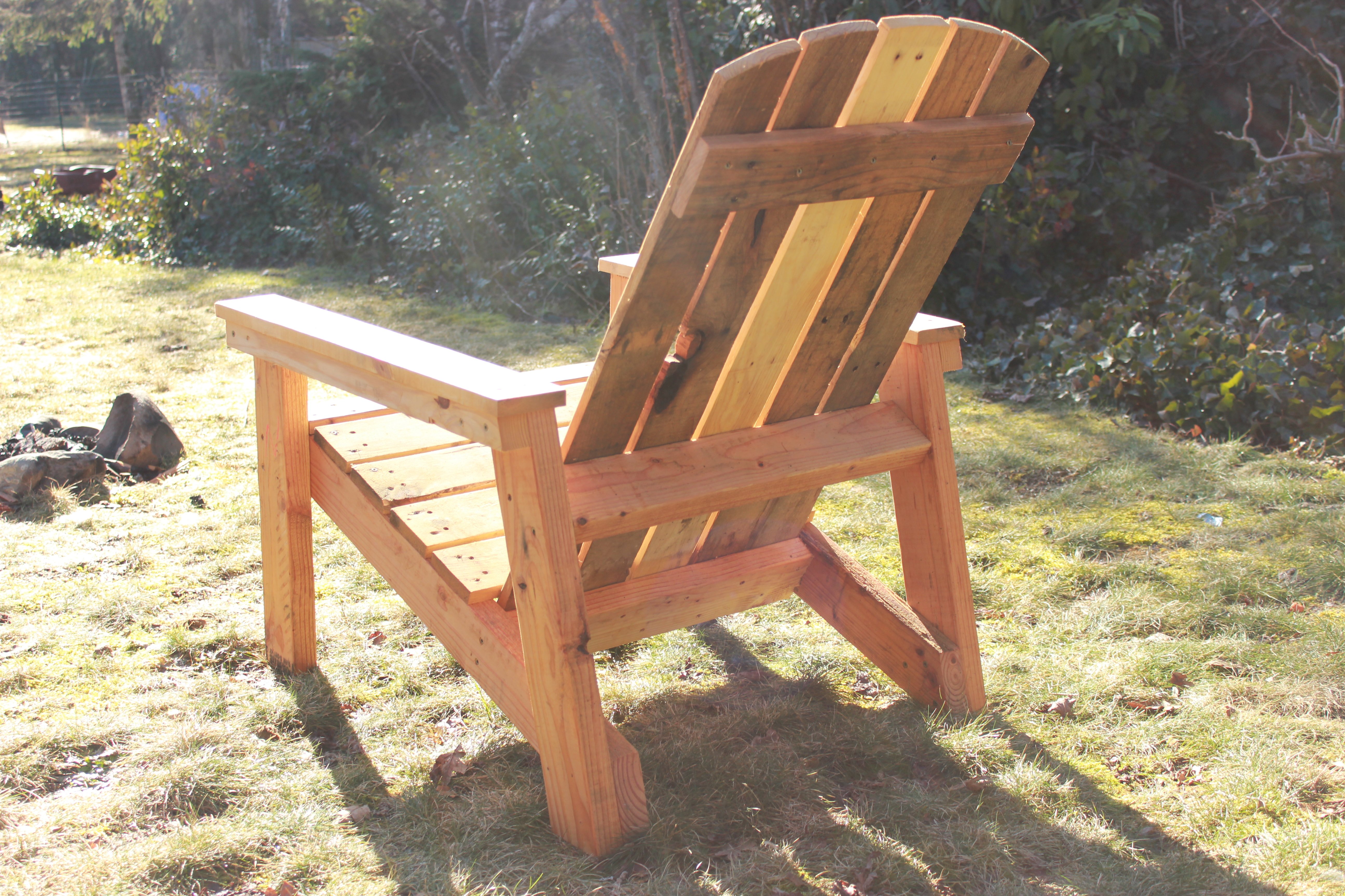 How to build an adirondack chair from a pallet