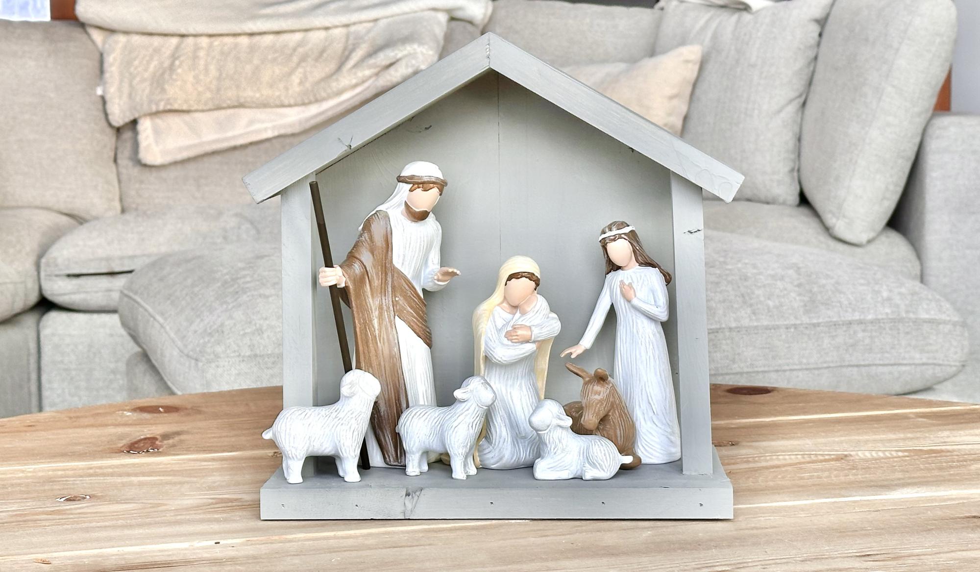 simple wood stable for nativity scene 