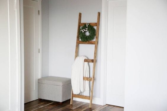 diy blanket ladder