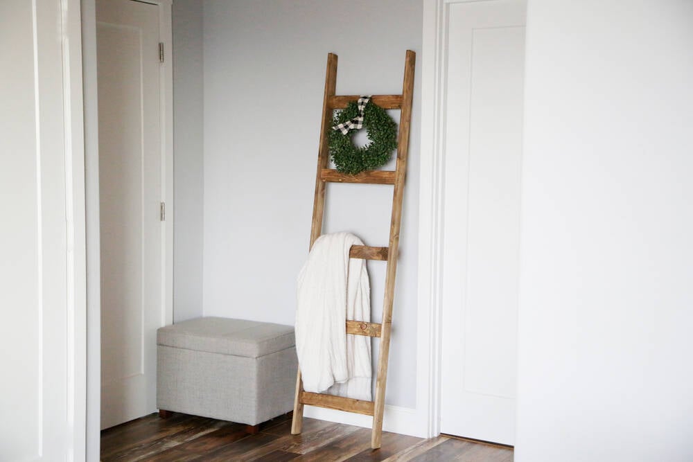 diy blanket ladder