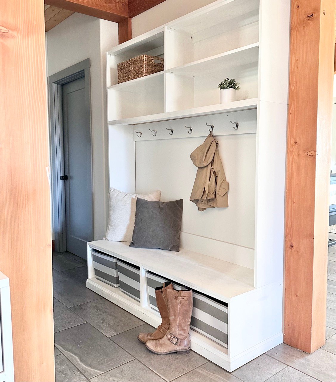 mudroom build plans diy