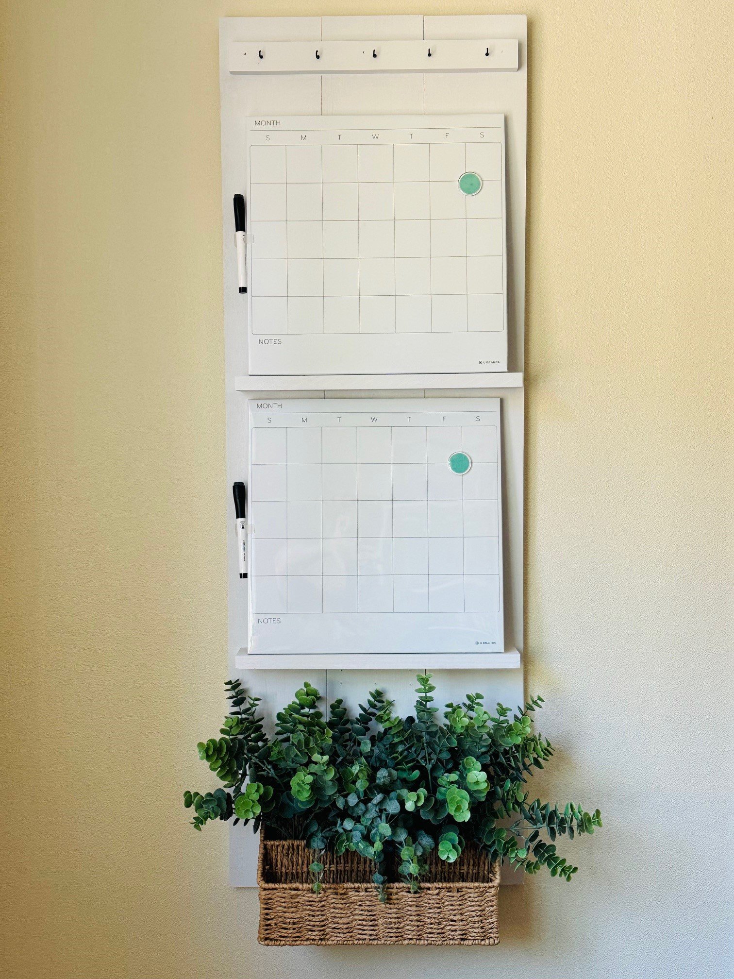 Wood dry erase calendar holder