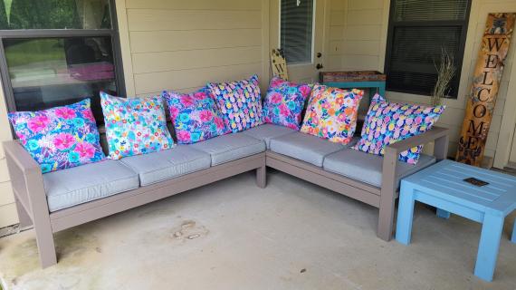 DIY Outdoor Chair with Deep Seat Cushion Design #anawhite #outdoorchair  #diyprojects 