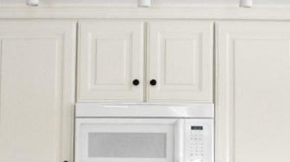 36 Sink Base Kitchen Cabinet - Momplex Vanilla Kitchen