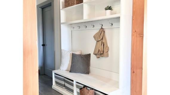 mudroom hutch entryway plans